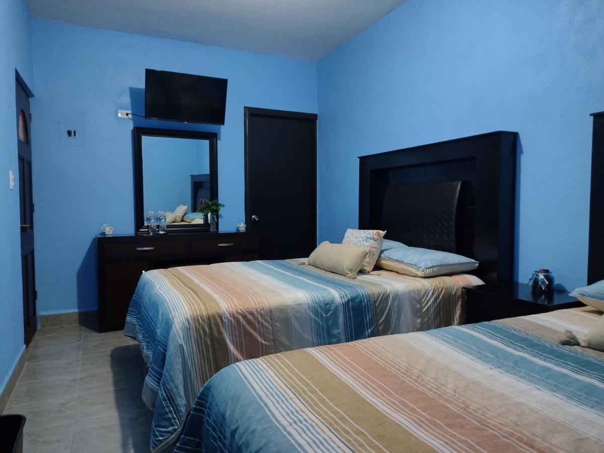 Hotel Prado'S Puerto San Carlos Buitenkant foto