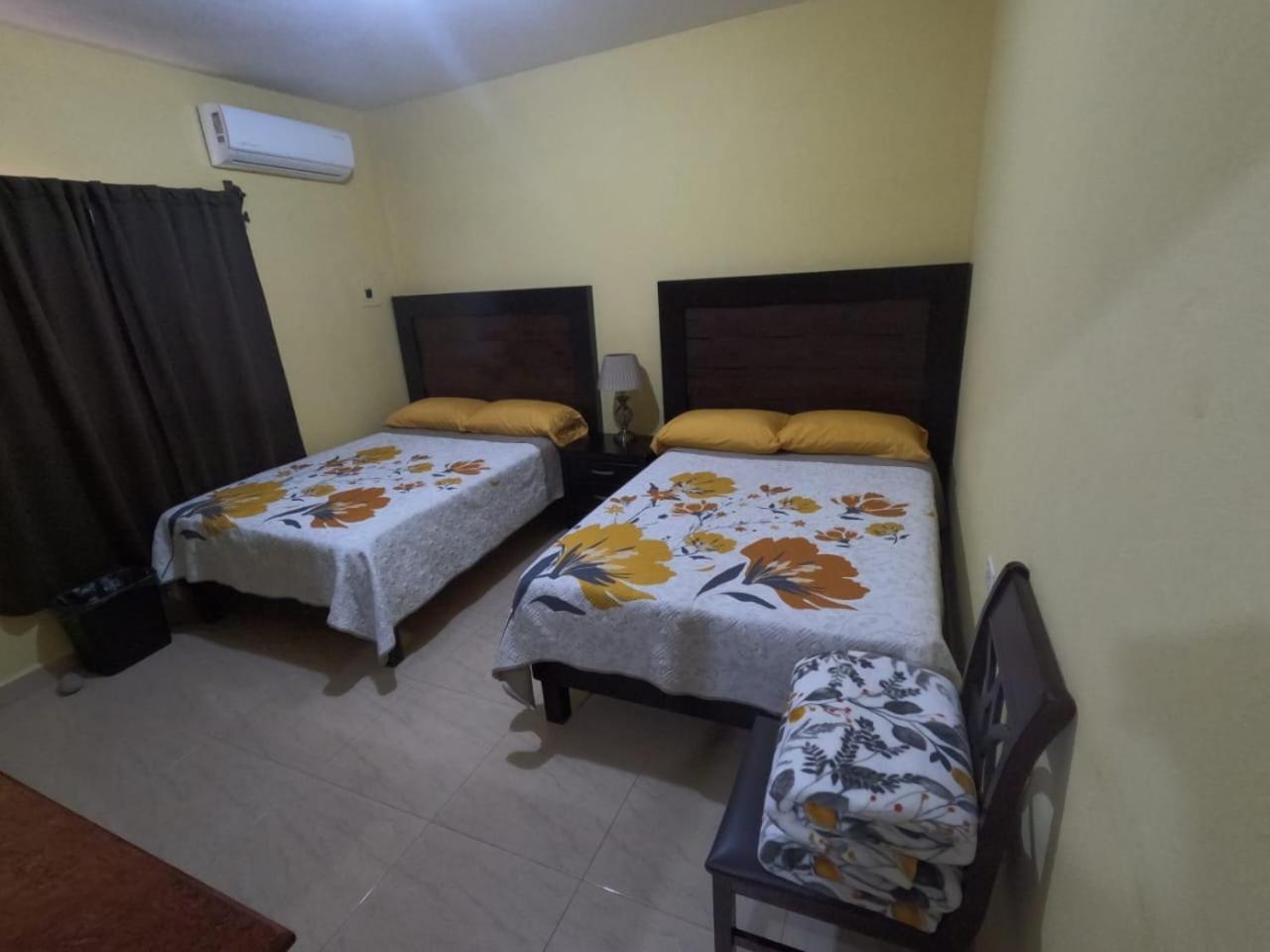 Hotel Prado'S Puerto San Carlos Buitenkant foto